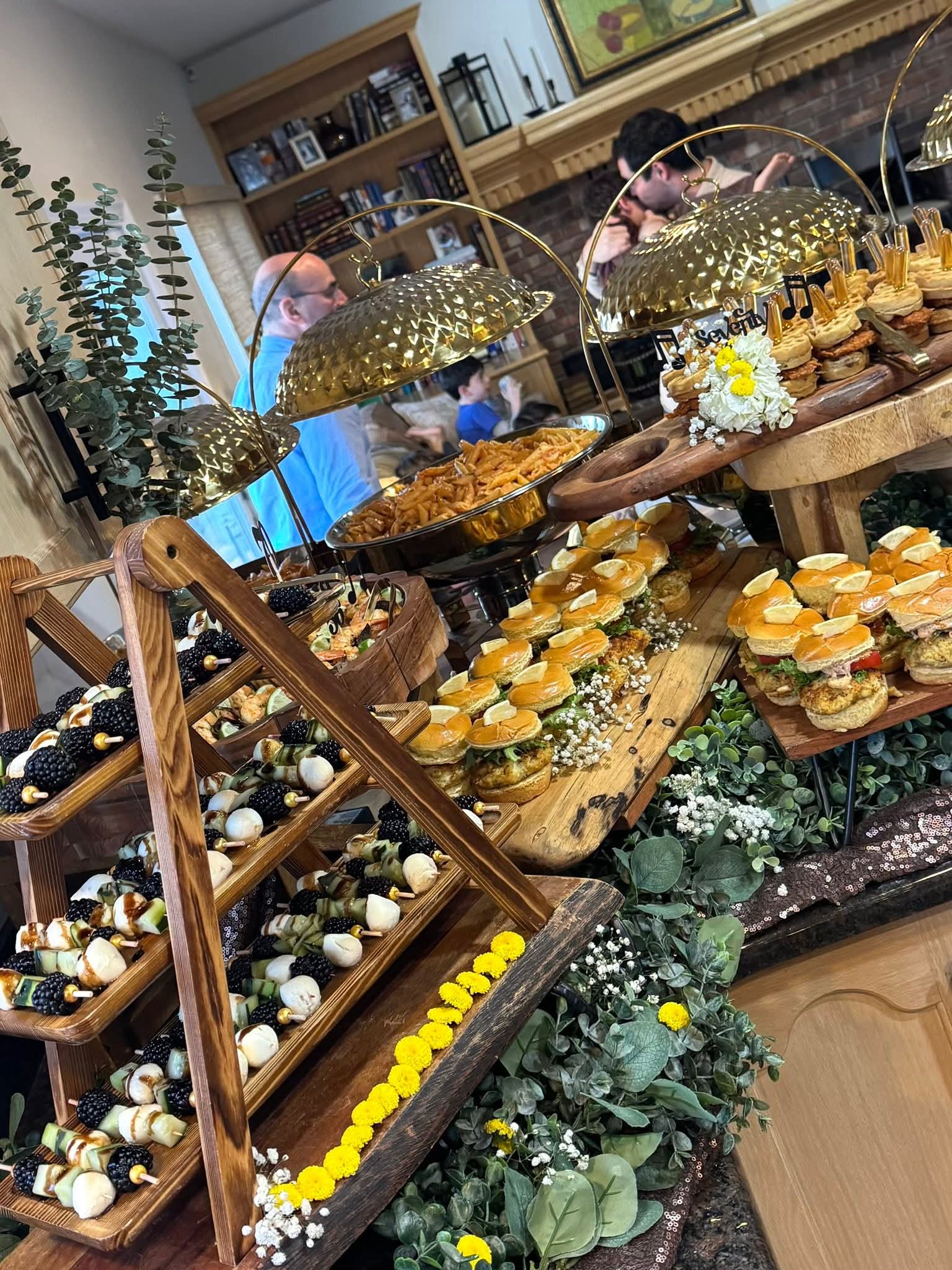 Palleschi Pizza Catering event with guests and wood-fired pizza