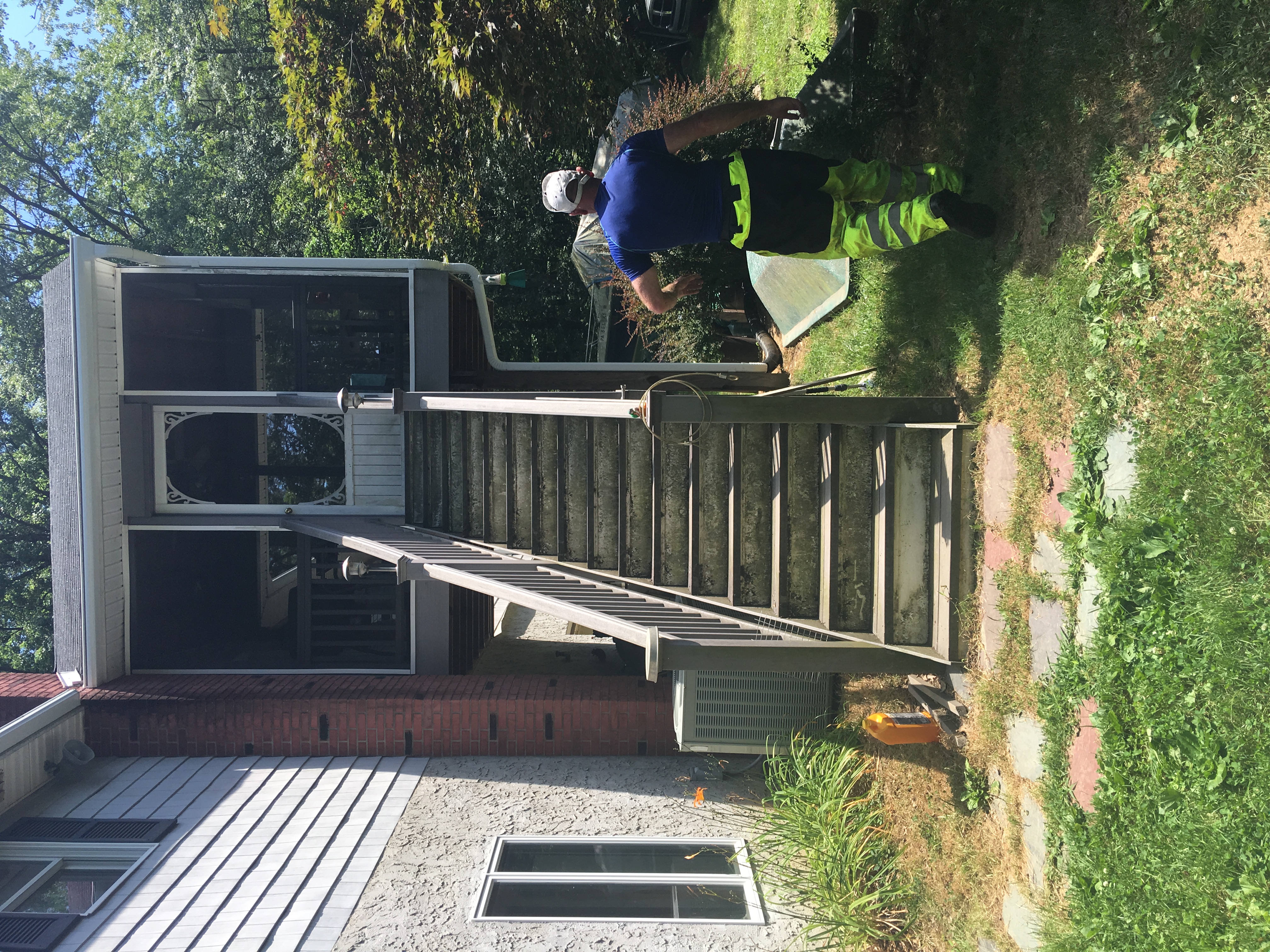 Bucks County residential window cleaning - job photo 34 in Bucks County PA