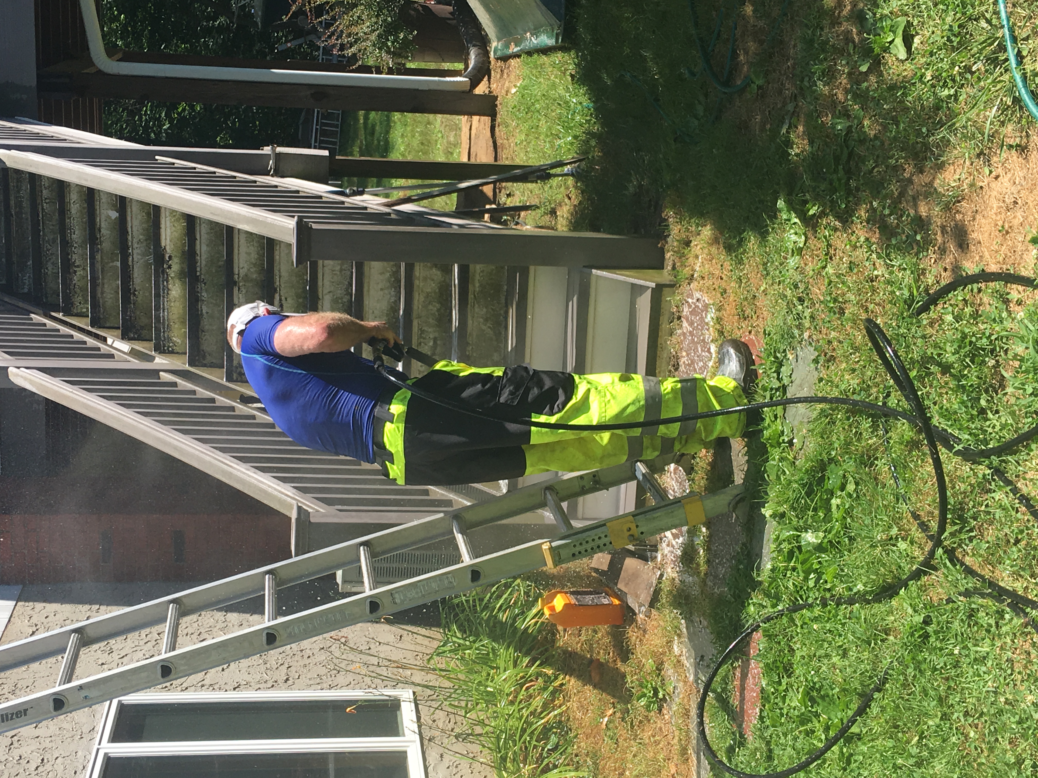 Bucks County residential window cleaning - job photo 39 in Bucks County PA
