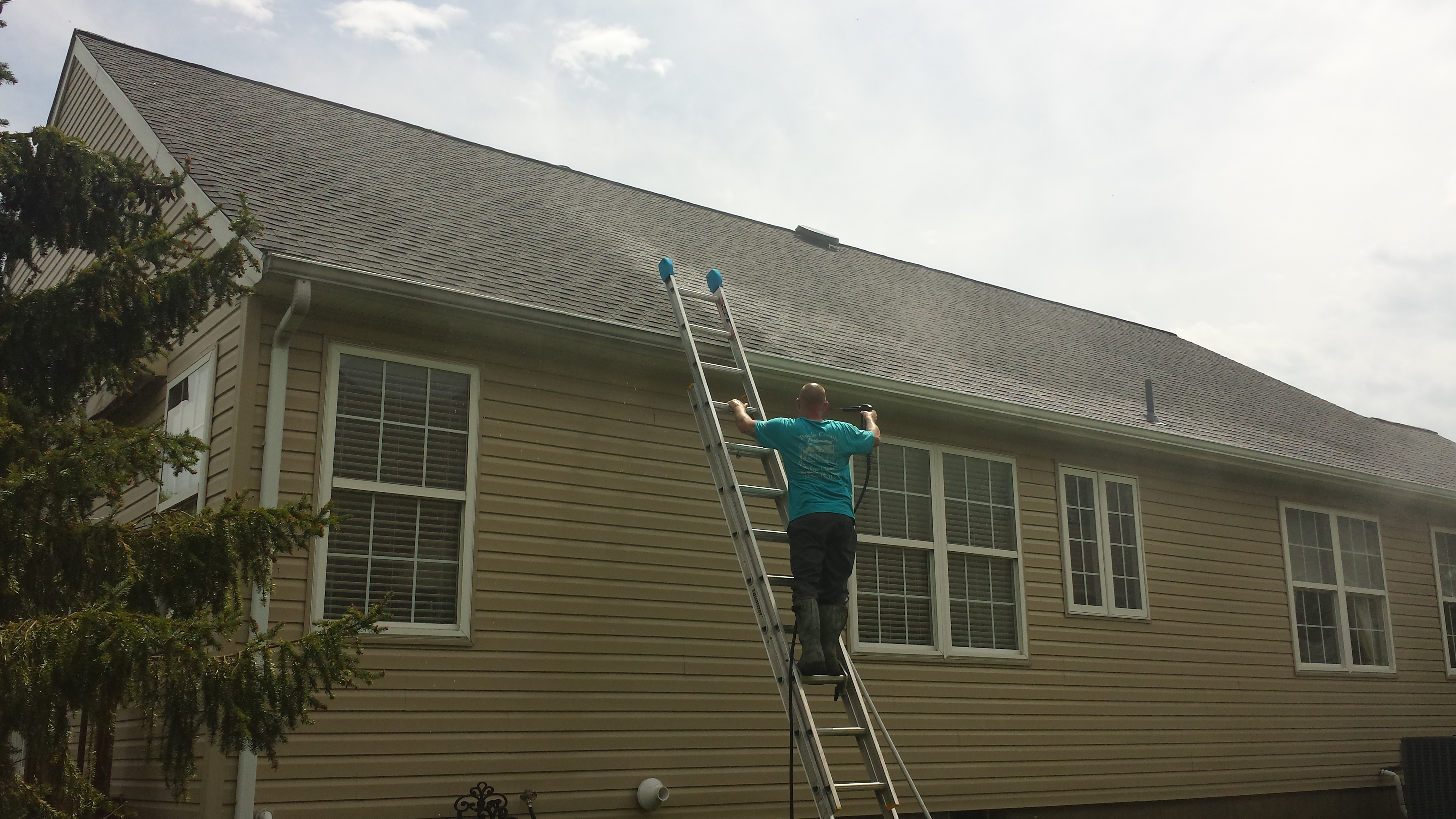 Bucks County residential window cleaning - job photo 6 in Bucks County PA