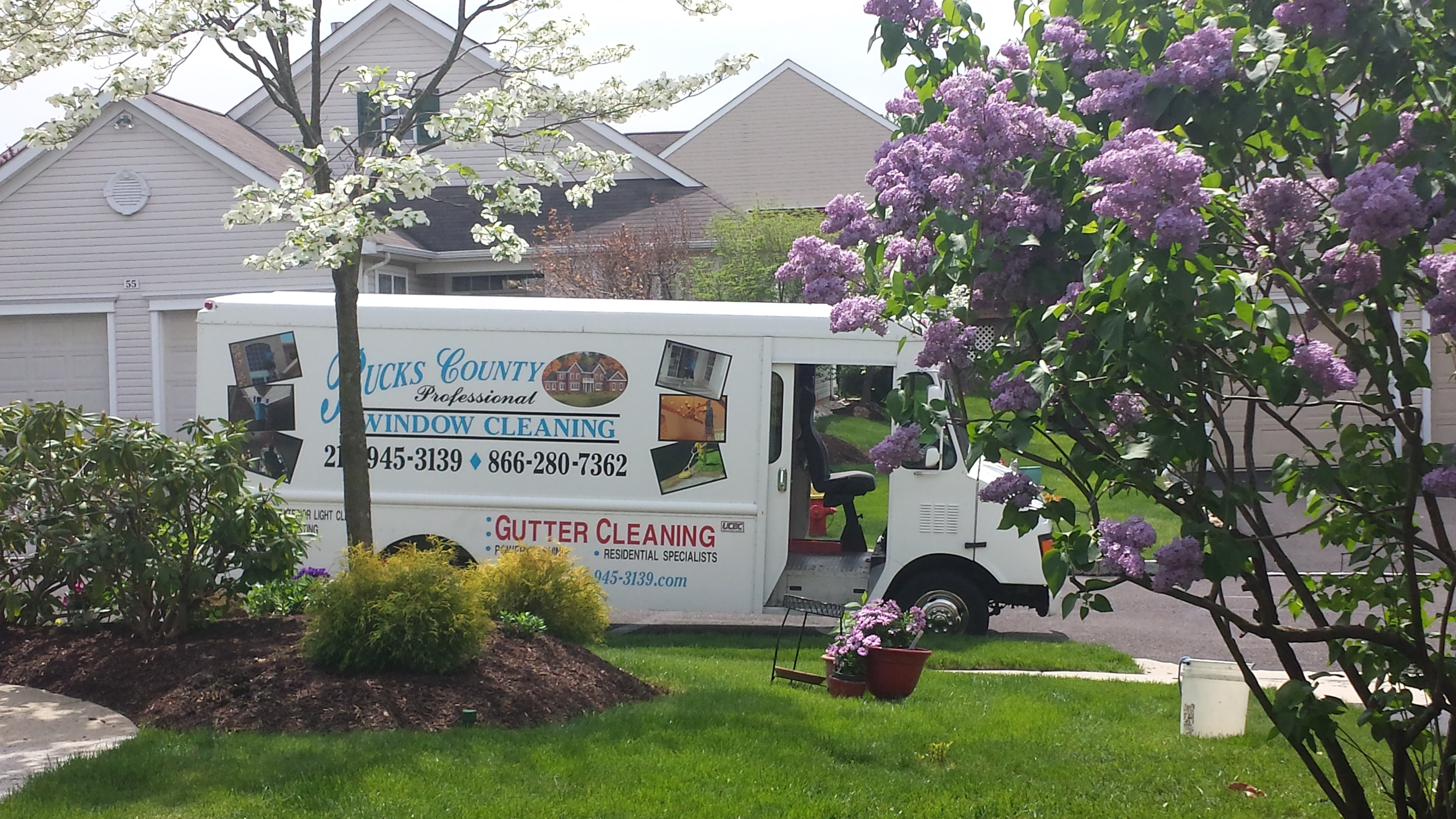 Bucks County residential window cleaning - job photo 8 in Bucks County PA