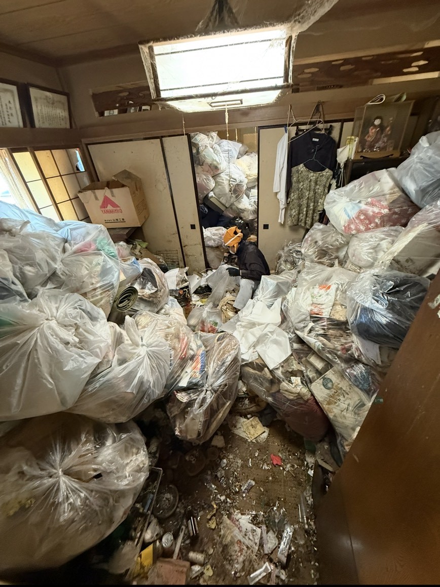 ゴミ屋敷の残置物・不用品一式処分