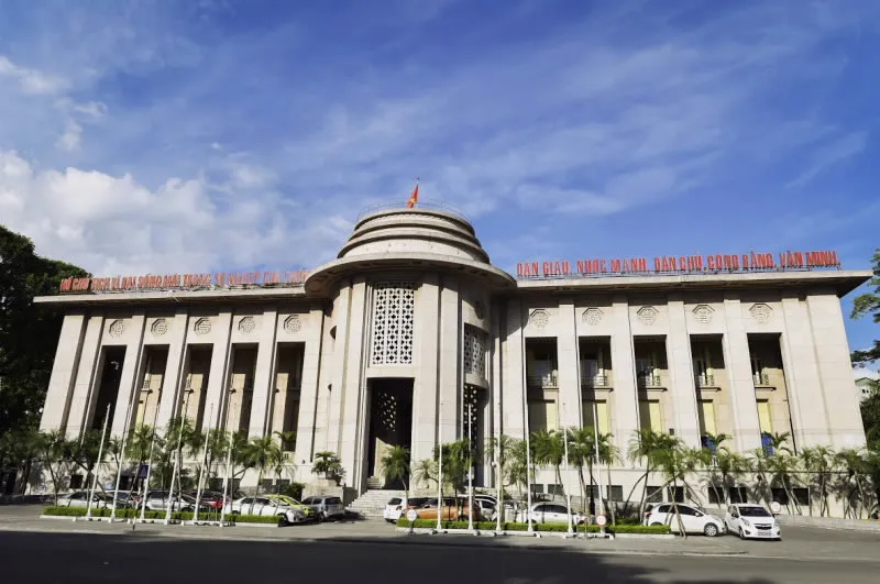 Hoàn thiện khung pháp lý và hiện đại hóa ngân hàng