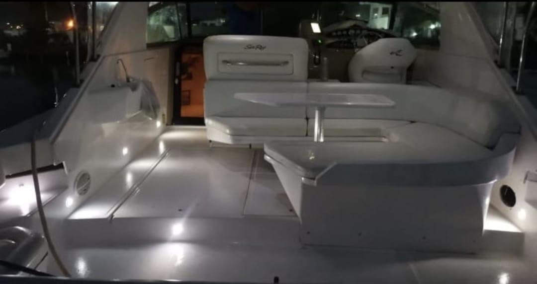 SeaRay Sundancer foto 4