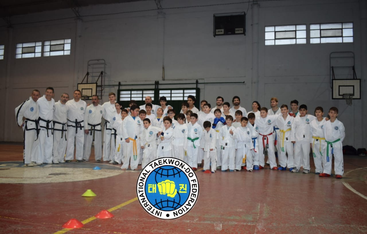 Práctica de patadas