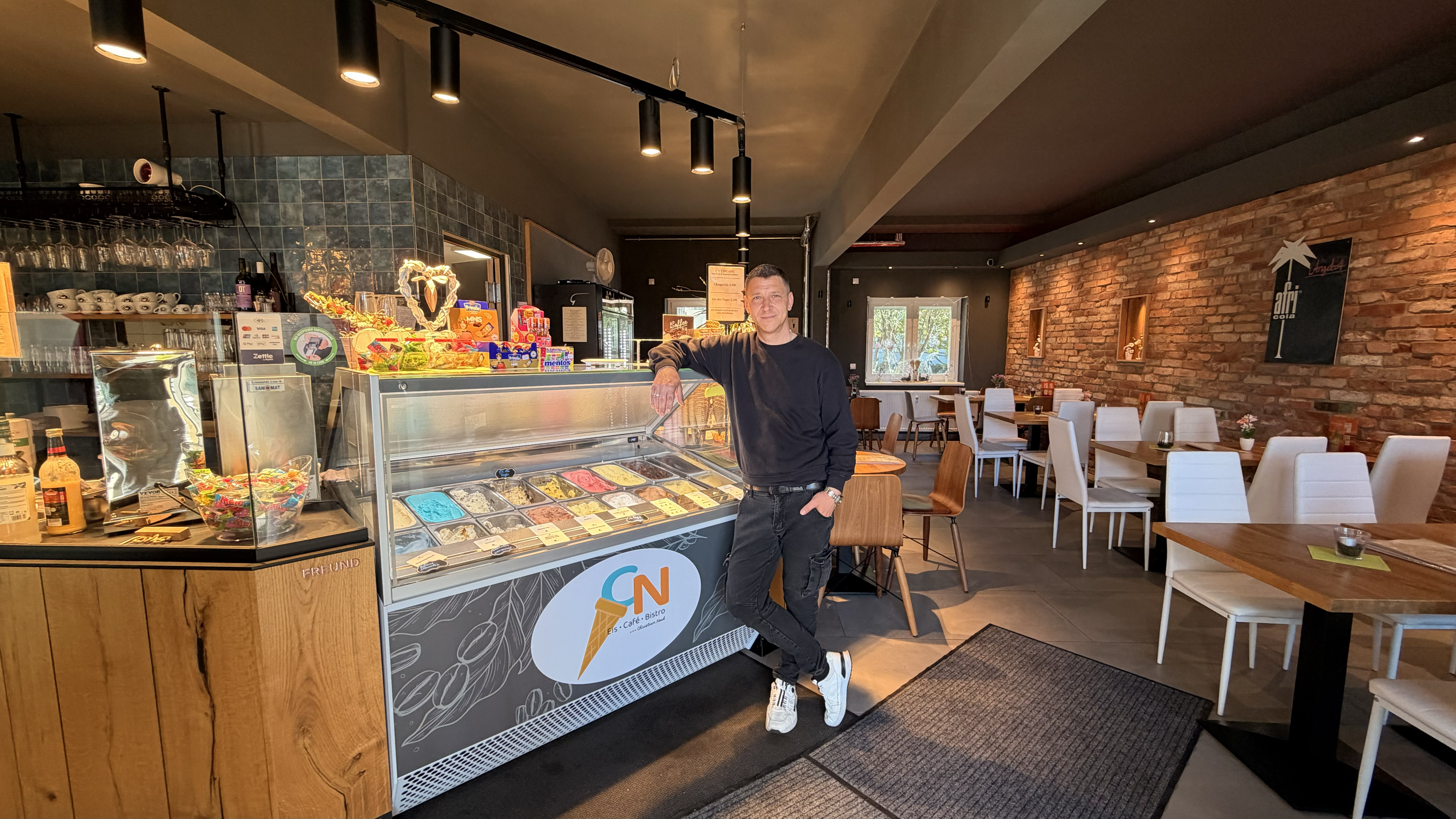 Gemütliche Atmosphäre im CN Eiscafé & Bistro Leipzig-Grünau im Daffner Haus