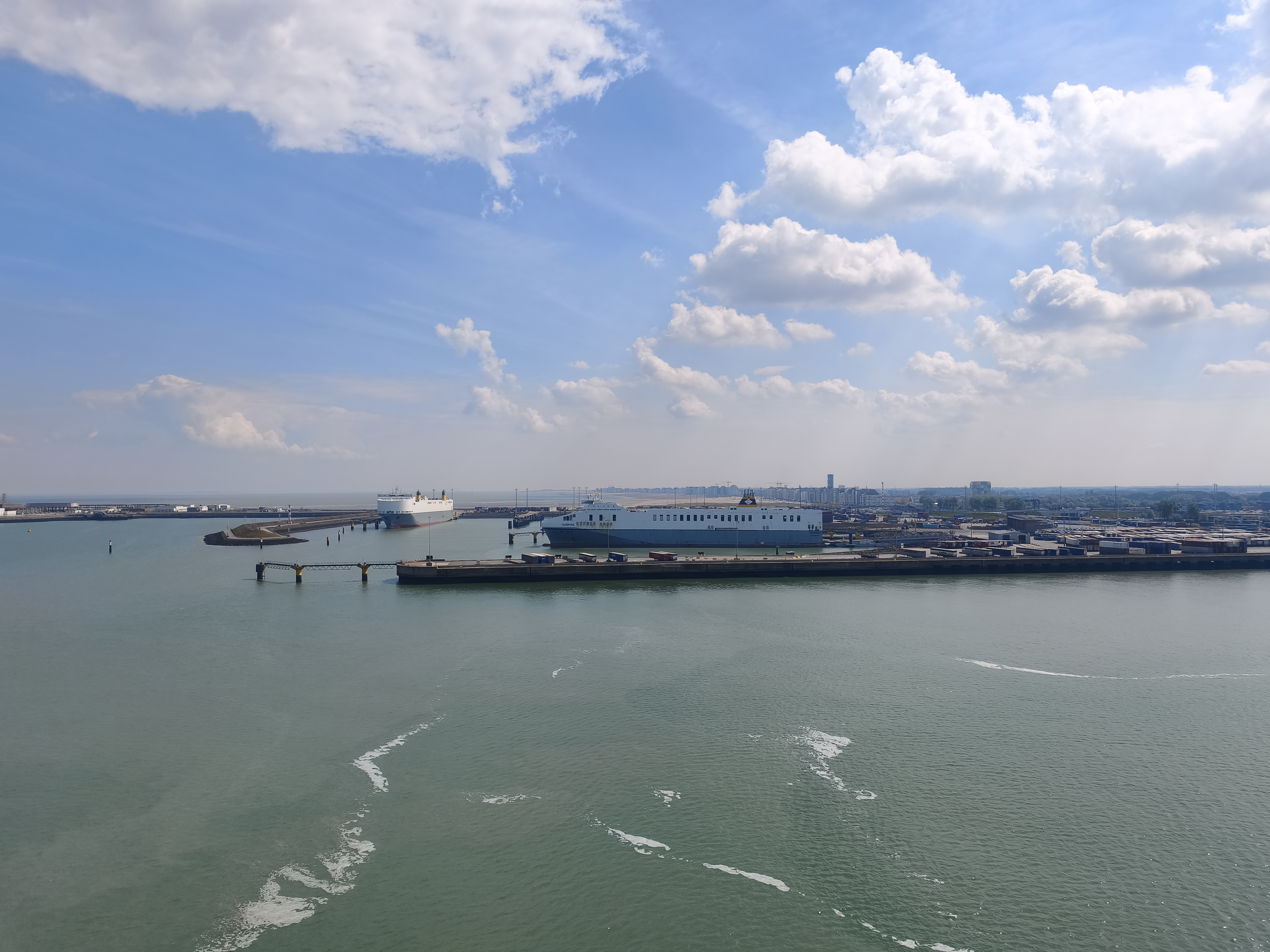 Day 5 — Zeebrugge, a quick stretch, and back on board for the final day — photo 3