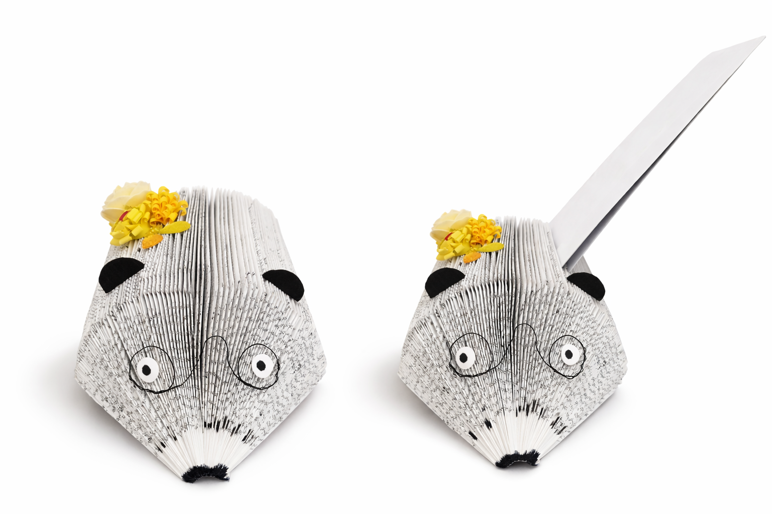 Hérisson porte-lettres en livre plié – création artisanale fait main