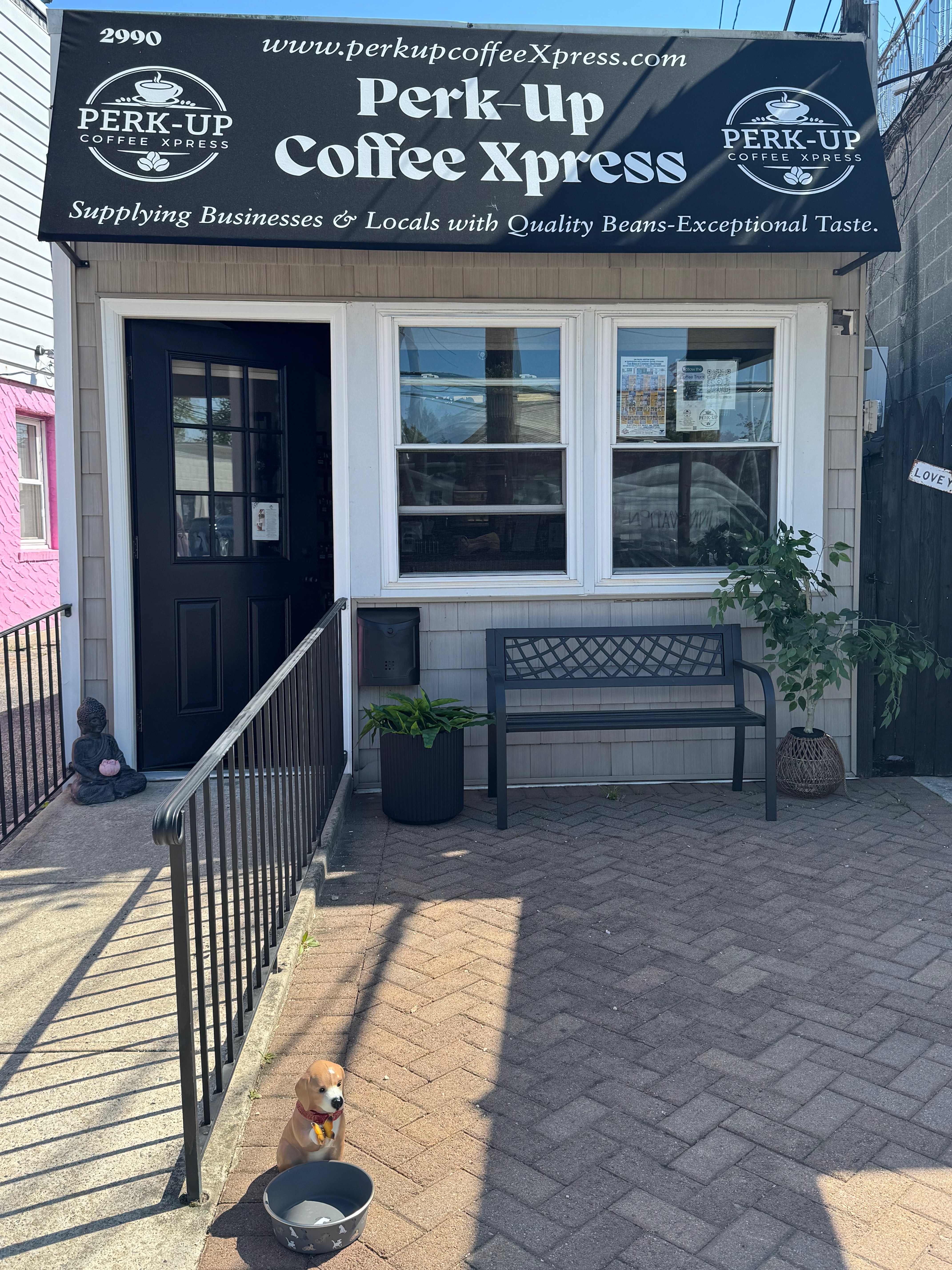 Perk-Up Coffee walk-up window location in Bellmore